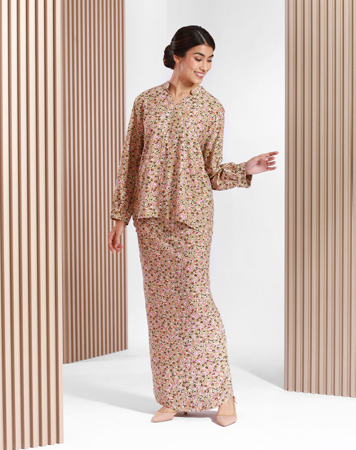 ISHANA BAJU KURUNG IN OLIVE